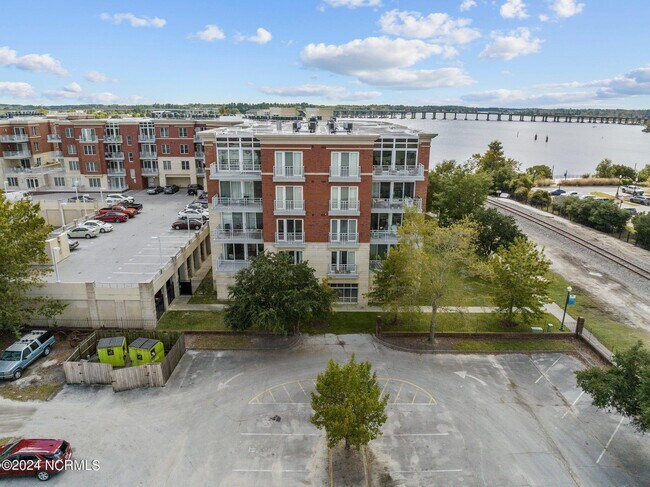 Foto del edificio - 235 Sky Sail Blvd