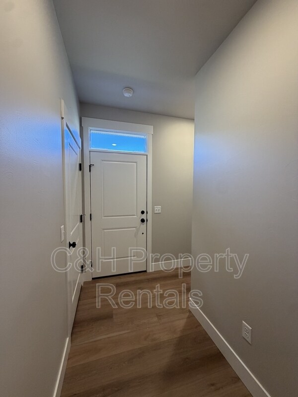 Foto del edificio - 6108 Northstead Ave