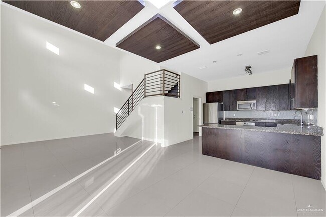 Building Photo - 28 Shalom Dr