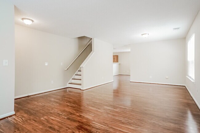 Building Photo - 3323 Marshlane Way