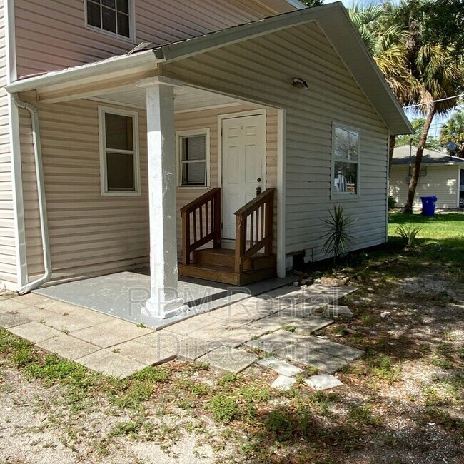 Building Photo - 3351 Marion St