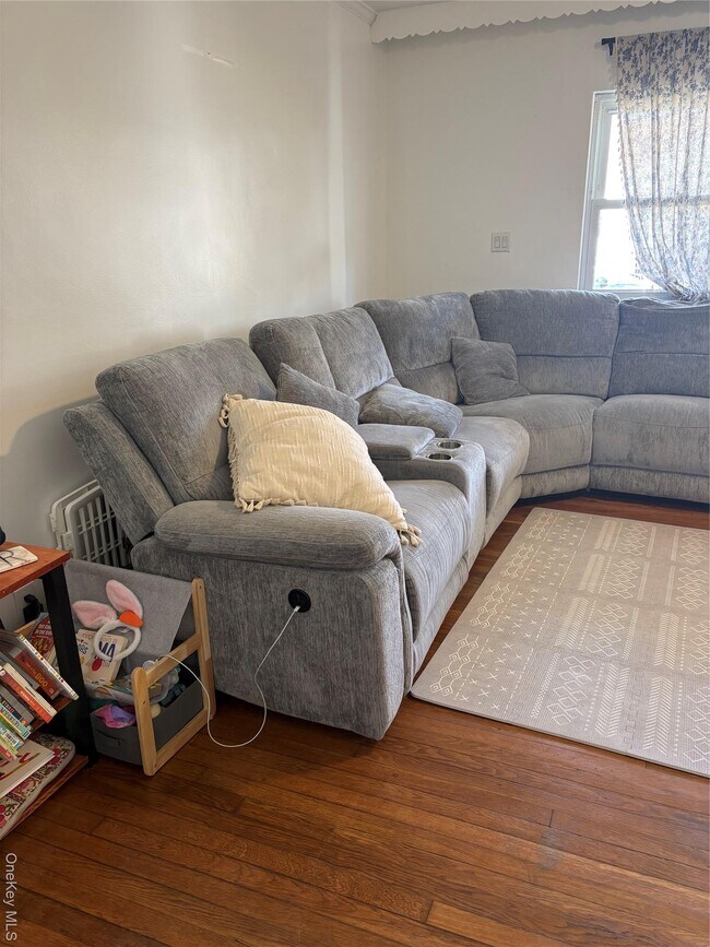 Foto del edificio - 344 E Penn St