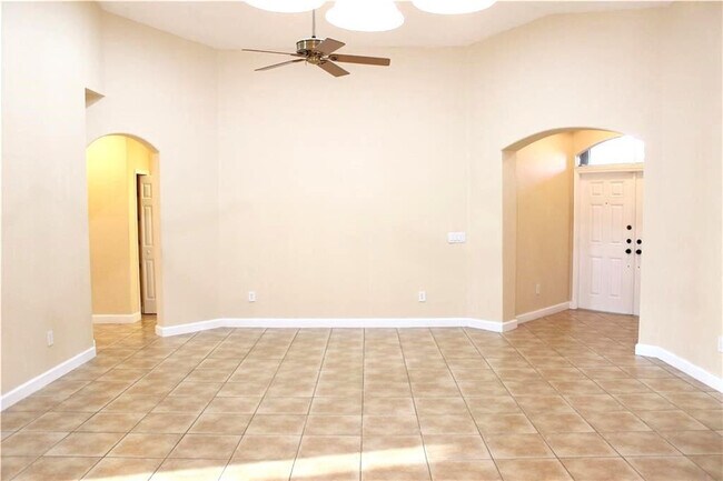 Foto del edificio - 10670 Old Hammock Wy