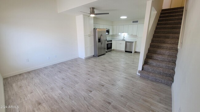 Building Photo - 6203 E Glencove St