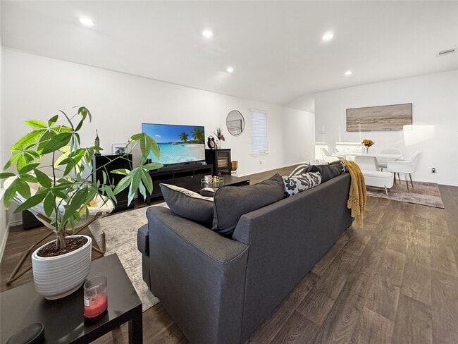 Foto del edificio - 5111 Ternberry Frst Ln
