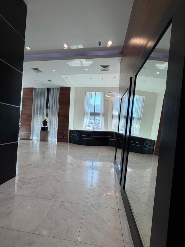 Foto del edificio - 7930 East Dr