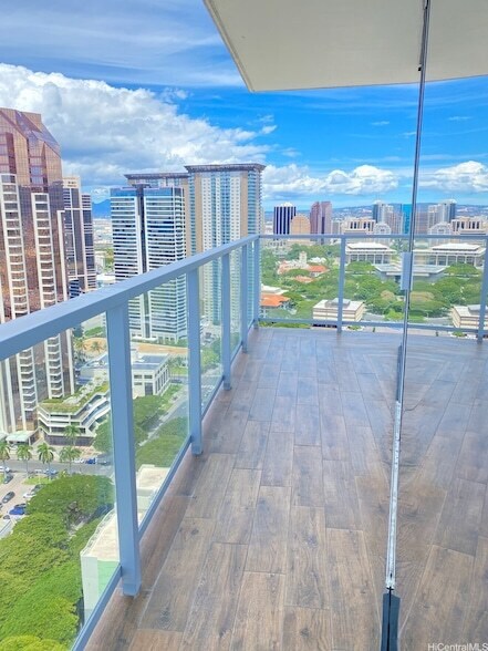 Foto del edificio - 888 Kapiolani Blvd