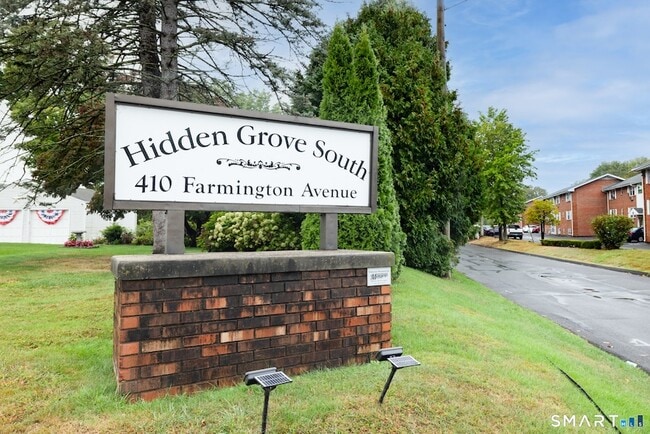 Building Photo - 410 Farmington Ave