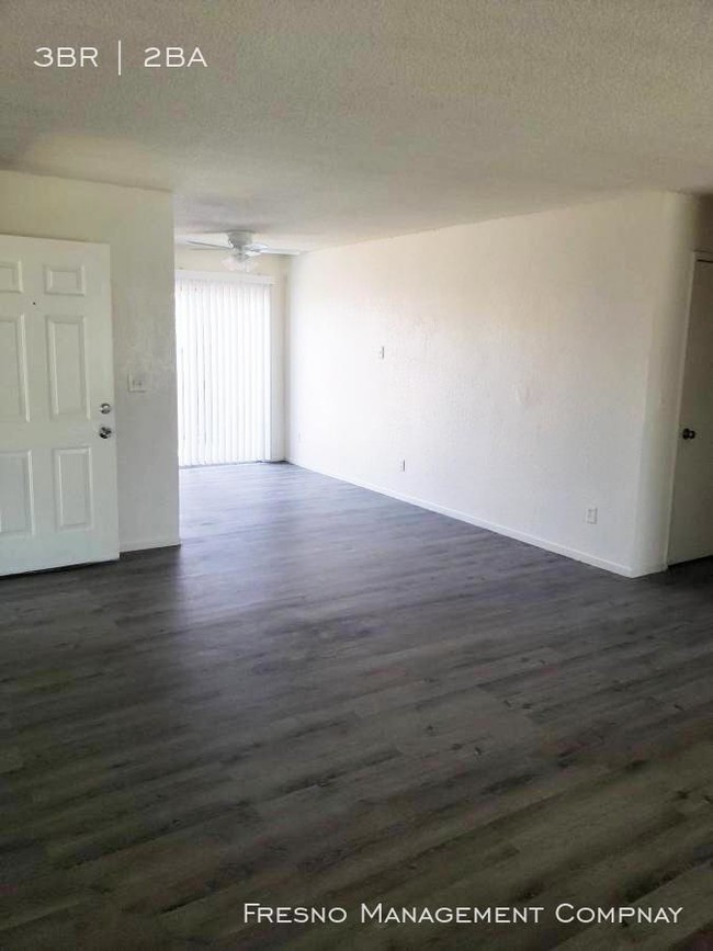 Building Photo - 3 bedroom in Fresno CA 93727