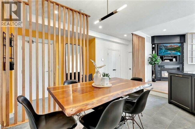 Photo du bâtiment - 35 Alexandra Ave