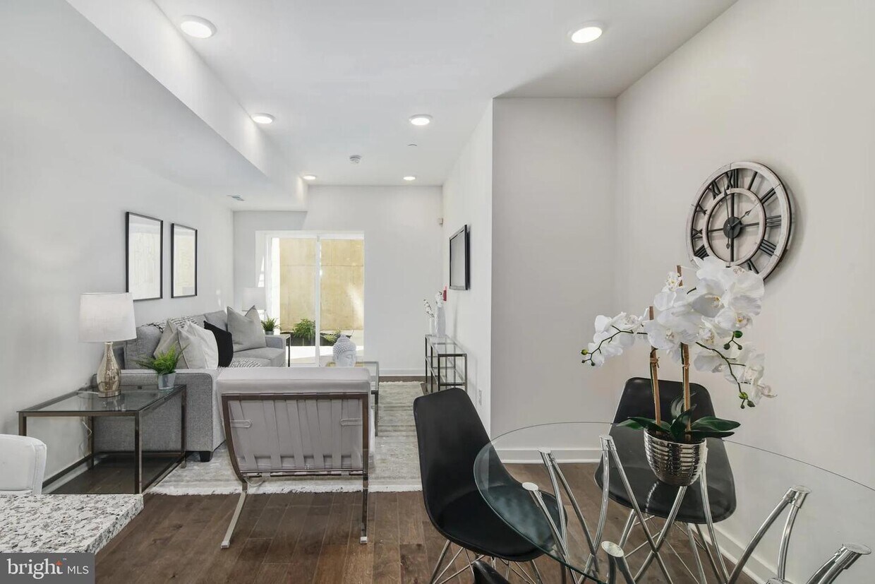 Foto principal - 1839 N 6th St