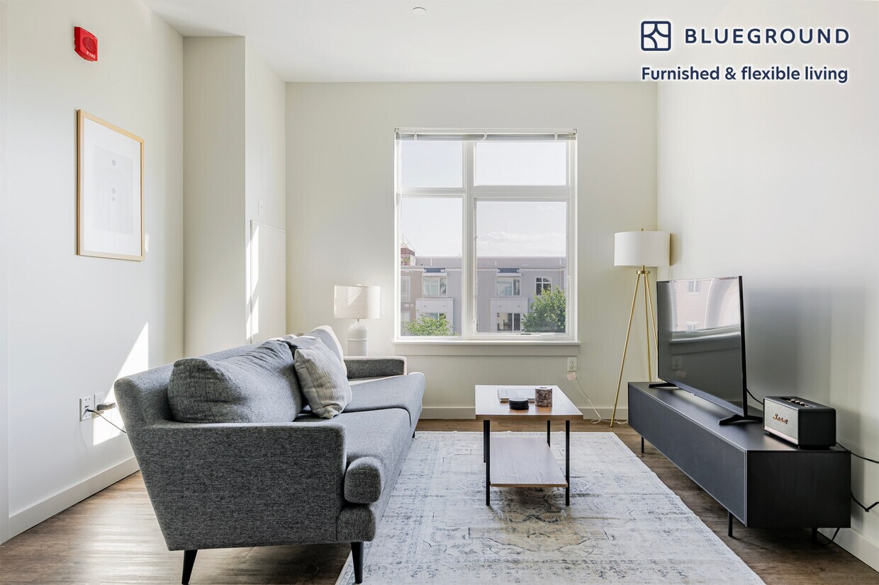 Foto principal - 240 Sidney St