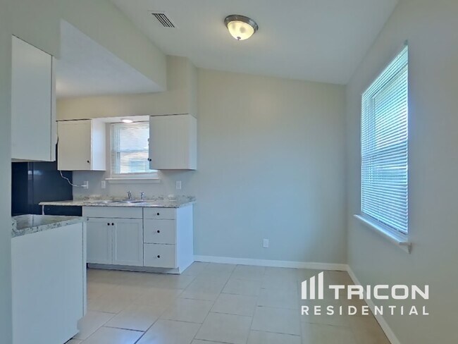 Building Photo - 1786 Shannon Lake Drive Middleburg FL