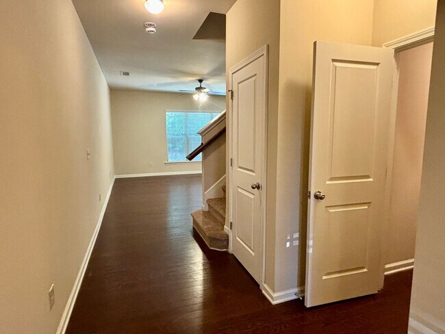 Building Photo - 1344 Brookmere Way
