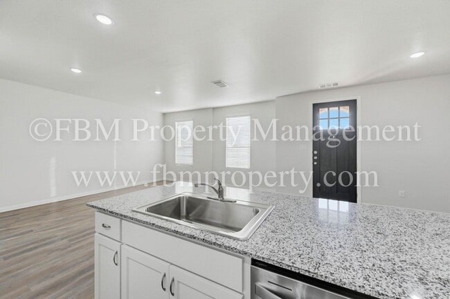 Foto del edificio - 1777 Ethereal Ln