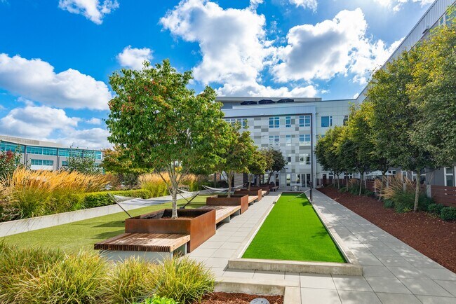 Foto del edificio - Dwell At Kent Station Apartments