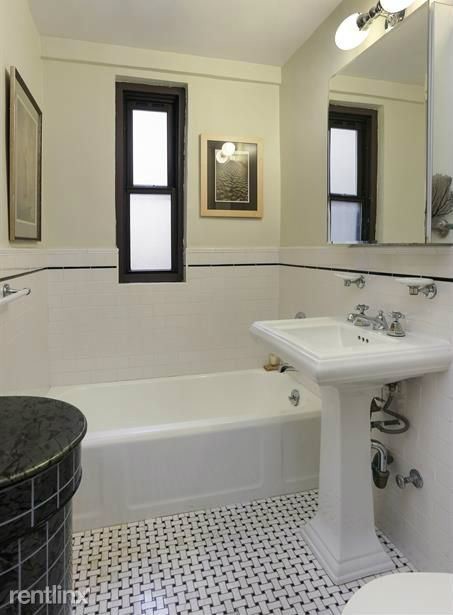 Building Photo - 2 br, 1 bath Apartment - 131 E 56th St