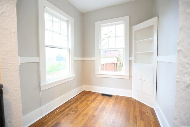 Building Photo - 3430 N Cypress St