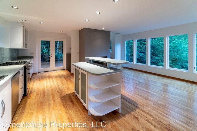 Foto del edificio - 2 br, 2 bath House - 2339 NW Aspen Ave.