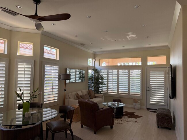 Foto del edificio - 37672 Breeze Way