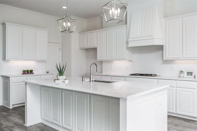 Building Photo - 1201 Crown Vly Dr