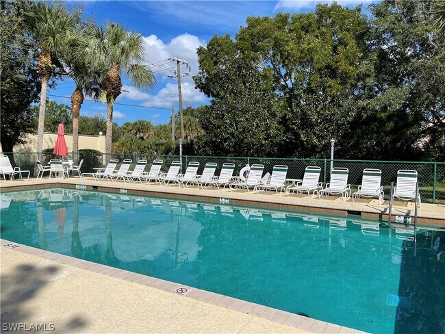 Foto del edificio - 6590 Beach Resort Dr