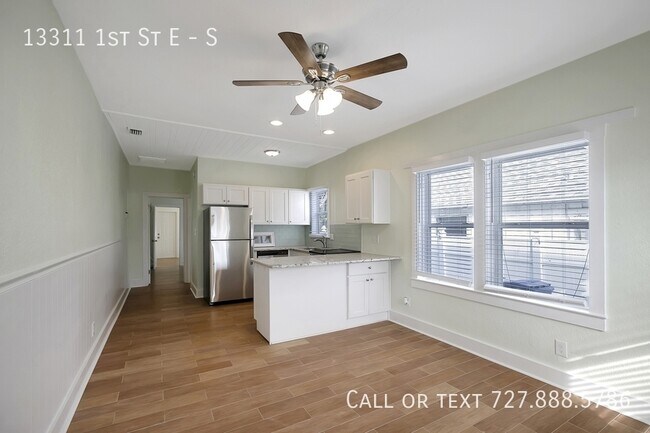 Foto del edificio - 13311 1st St E