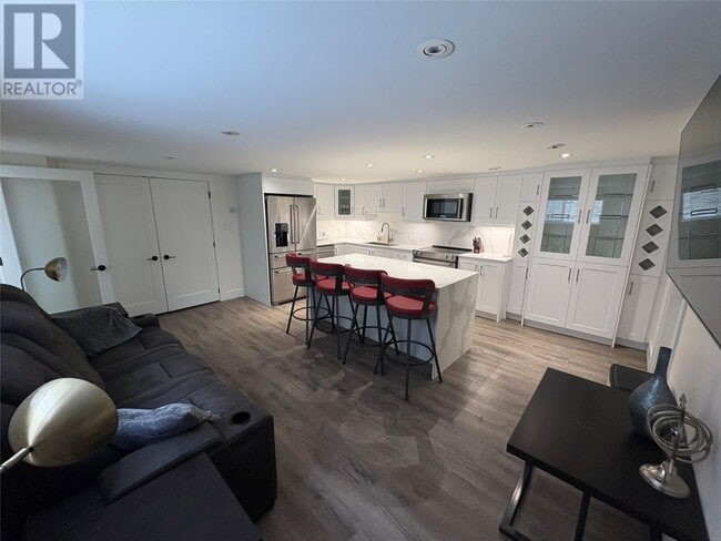 Building Photo - 40 Craigmillar Ave