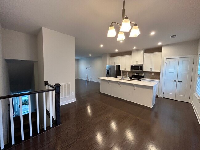 Building Photo - 1810 Shumard Ln