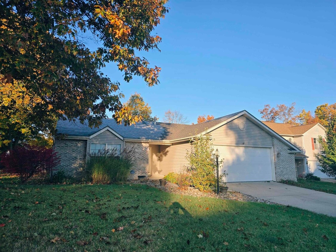 Primary Photo - 235 Spring Forest Ct