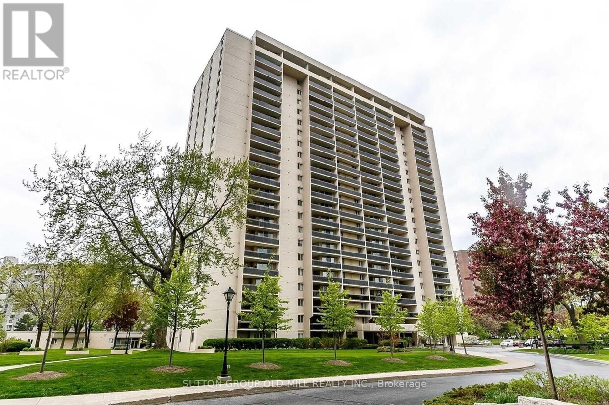 Primary Photo - 820 Burnhamthorpe Rd