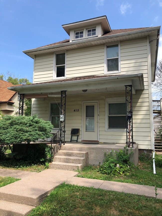 Building Photo - 415 18th Ave