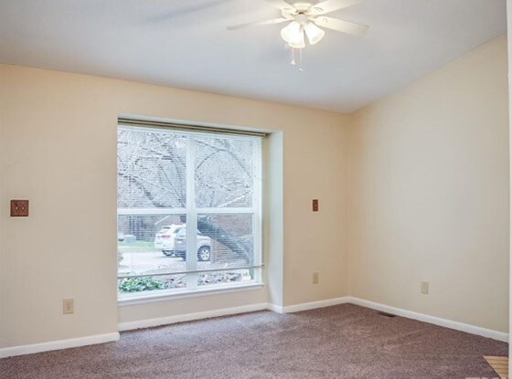 Building Photo - 5915 Suncreek Ct
