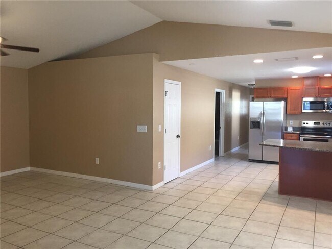 Foto del edificio - 4309 Longshore Dr