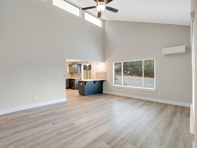 Building Photo - Move in Today and Get a $1000 Visa Gift Card!