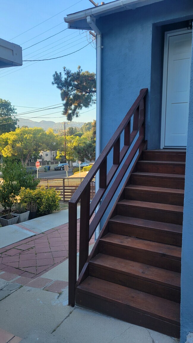 Foto del edificio - 1160 Sanborn Ave