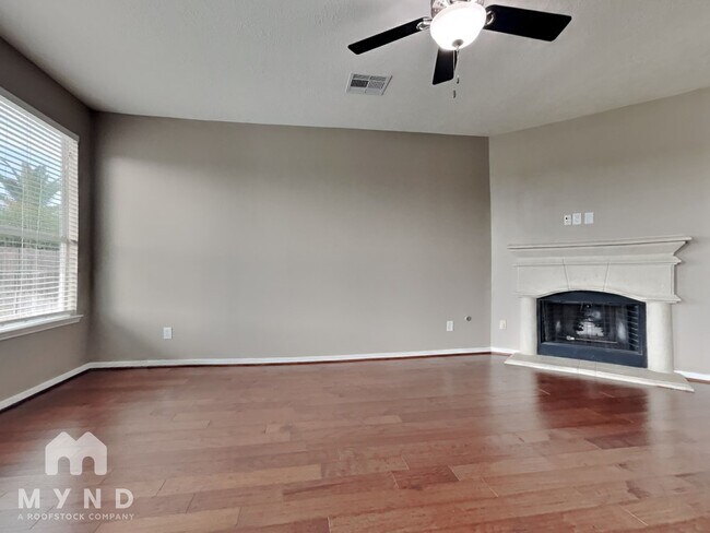 Building Photo - 10927 Leigh Woods Dr