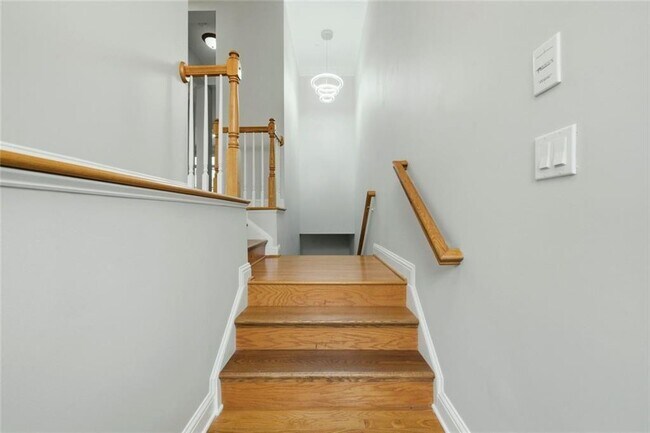 Foto del edificio - 319 Creekbank Way SE