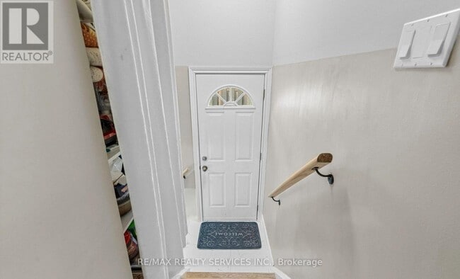 Photo du bâtiment - 5 Avondale Blvd