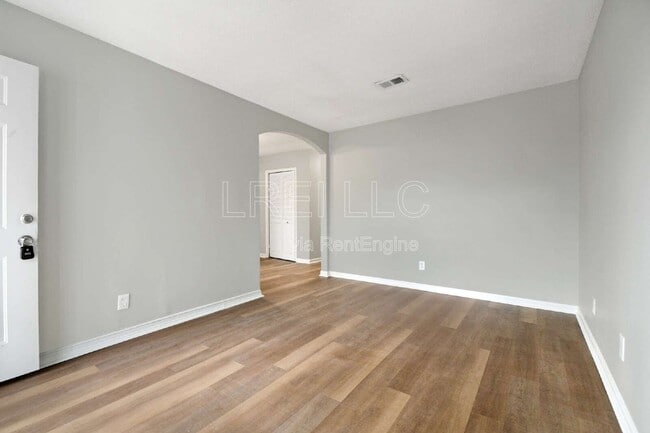 Building Photo - 929 Camden Ave