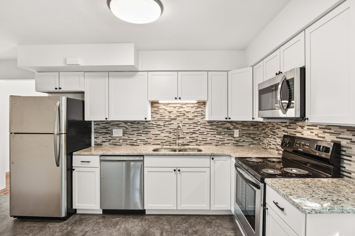 1110 Fish Hatchery Rd Unit 1, Madison, WI 53715 Apartments in Madison