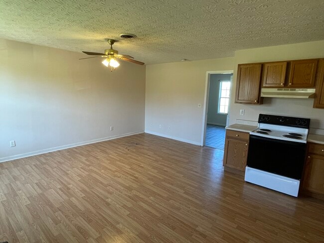 Building Photo - 2264 Sulphur Rd