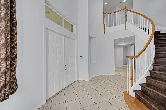 Foto del edificio - 4627 Windward Cove Ln