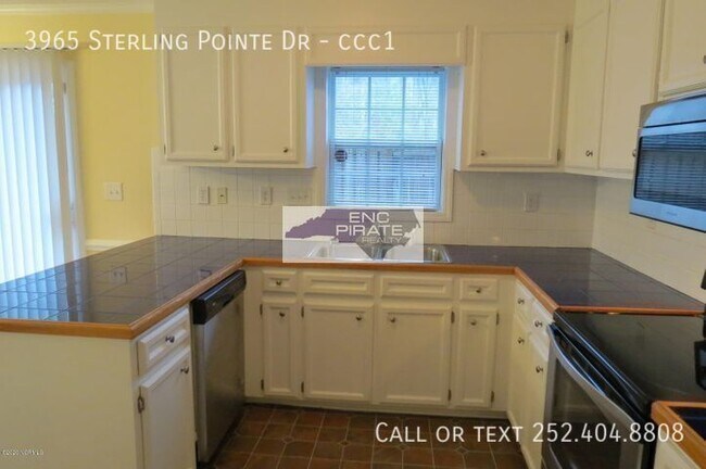 Foto del edificio - 3965 Sterling Pointe Dr