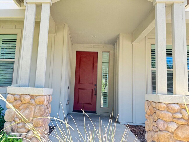 Foto del edificio - 3 Bedroom 2 Bathroom Newly Constructed Home in Grass Valley