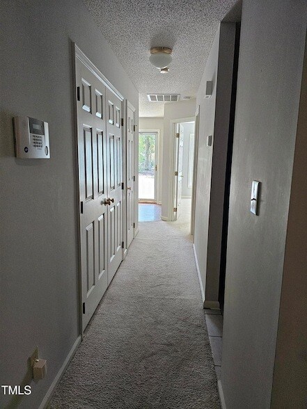 Foto del edificio - 108 Forest Oaks Dr