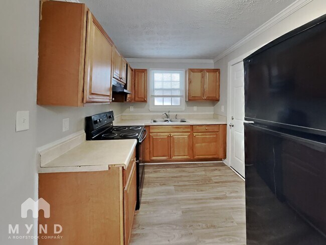 Foto del edificio - 1825 Oakmont Dr NW