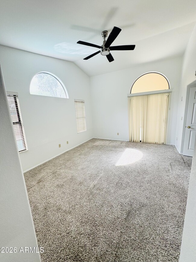 Foto del edificio - 12770 N 89th St