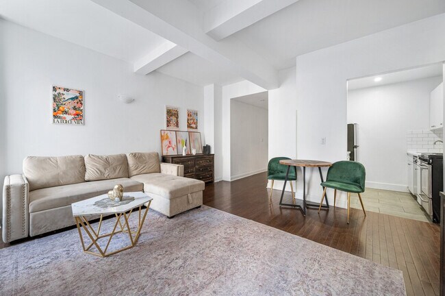 Foto del edificio - 132 E 45th St