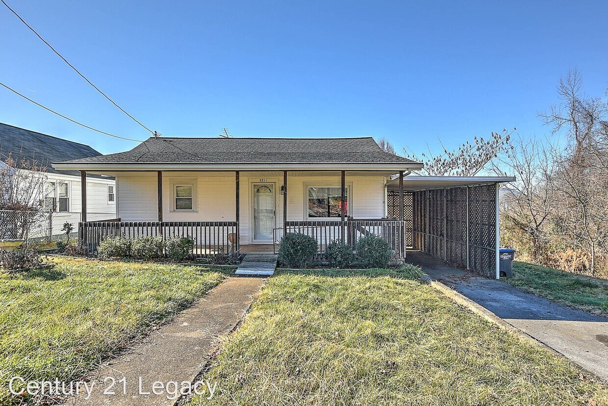2 br, 1 bath House 2211 Beverly Hill St House Rental in Kingsport, TN